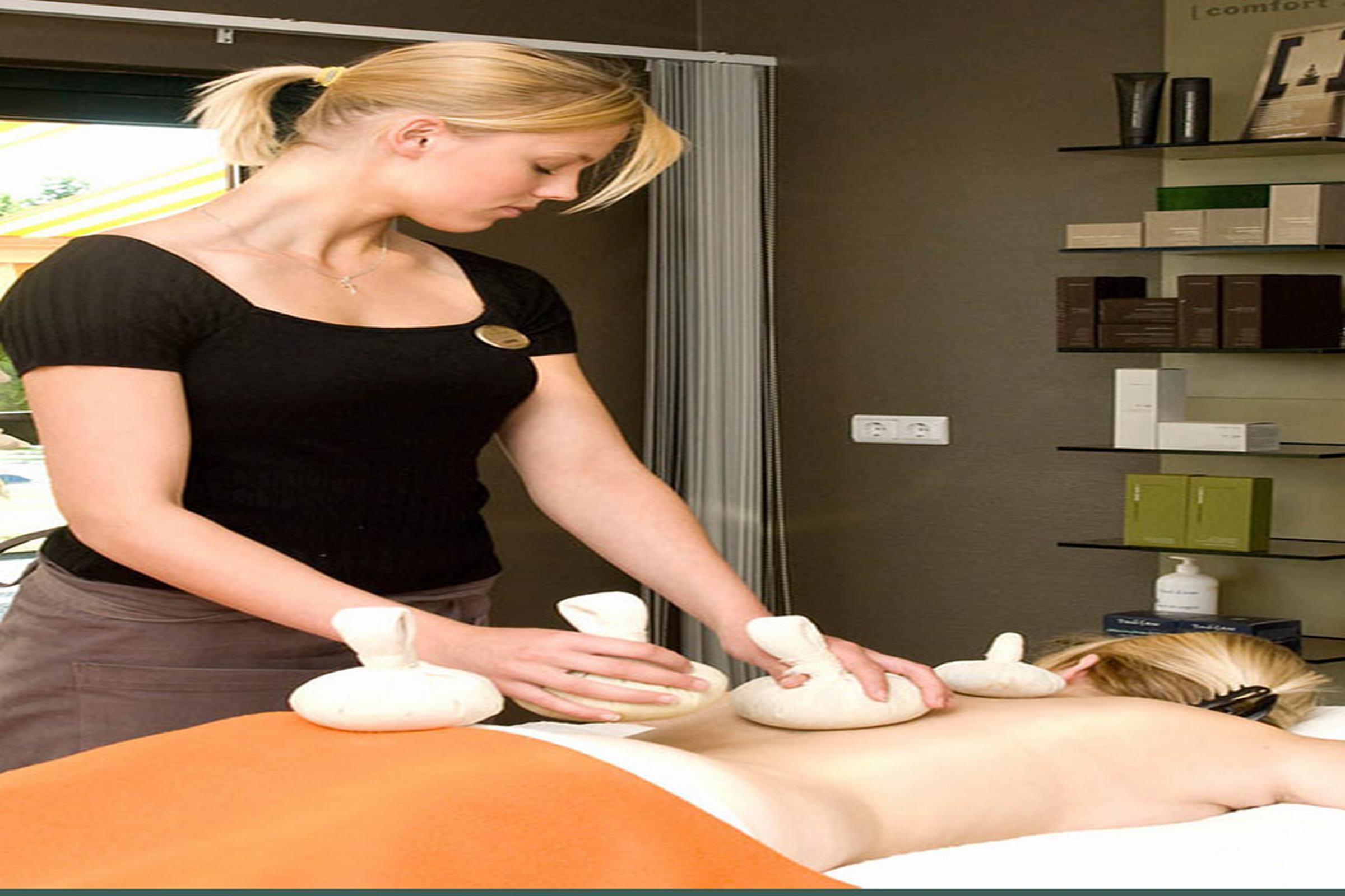 Fletcher Familiehotel De Hunzebergen 4* Exloo